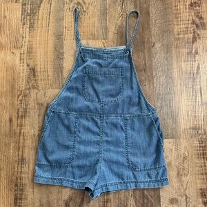 Abercrombie & Fitch Women’s Overall Shorts